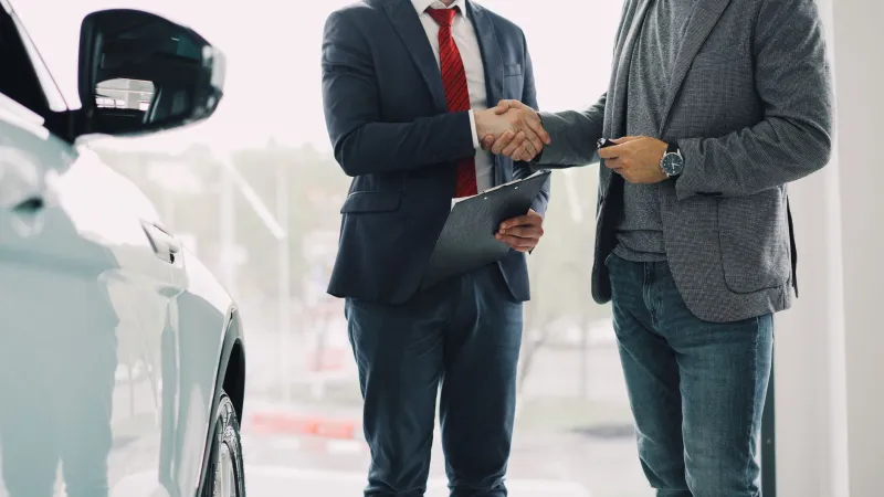 The Five-Minute Car Sale: When Dealers Were Neighbors, Not Negotiators
